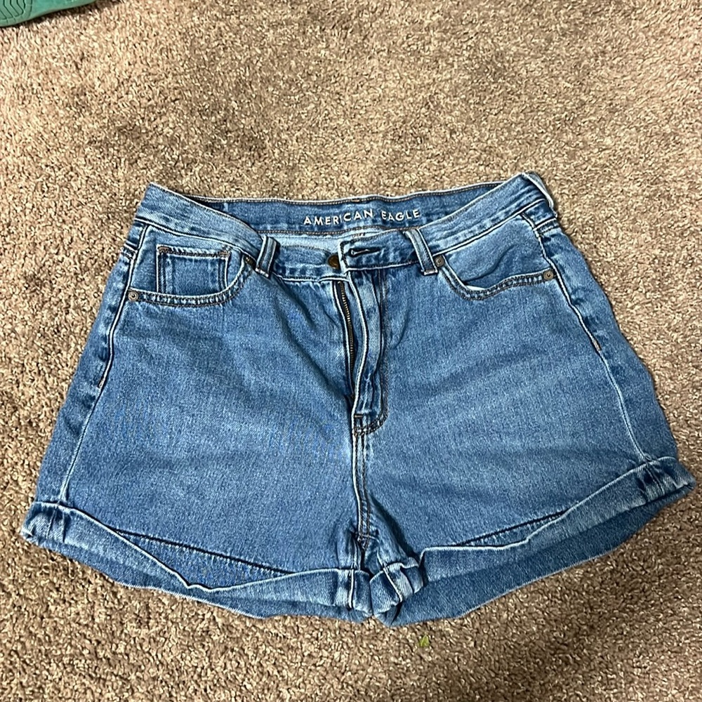 American Eagle mom shorts